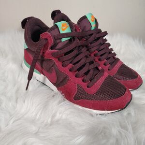 Womens NIKE Internationalist Running Shoes  Red 683967-201 Lace Up Mid Top 8